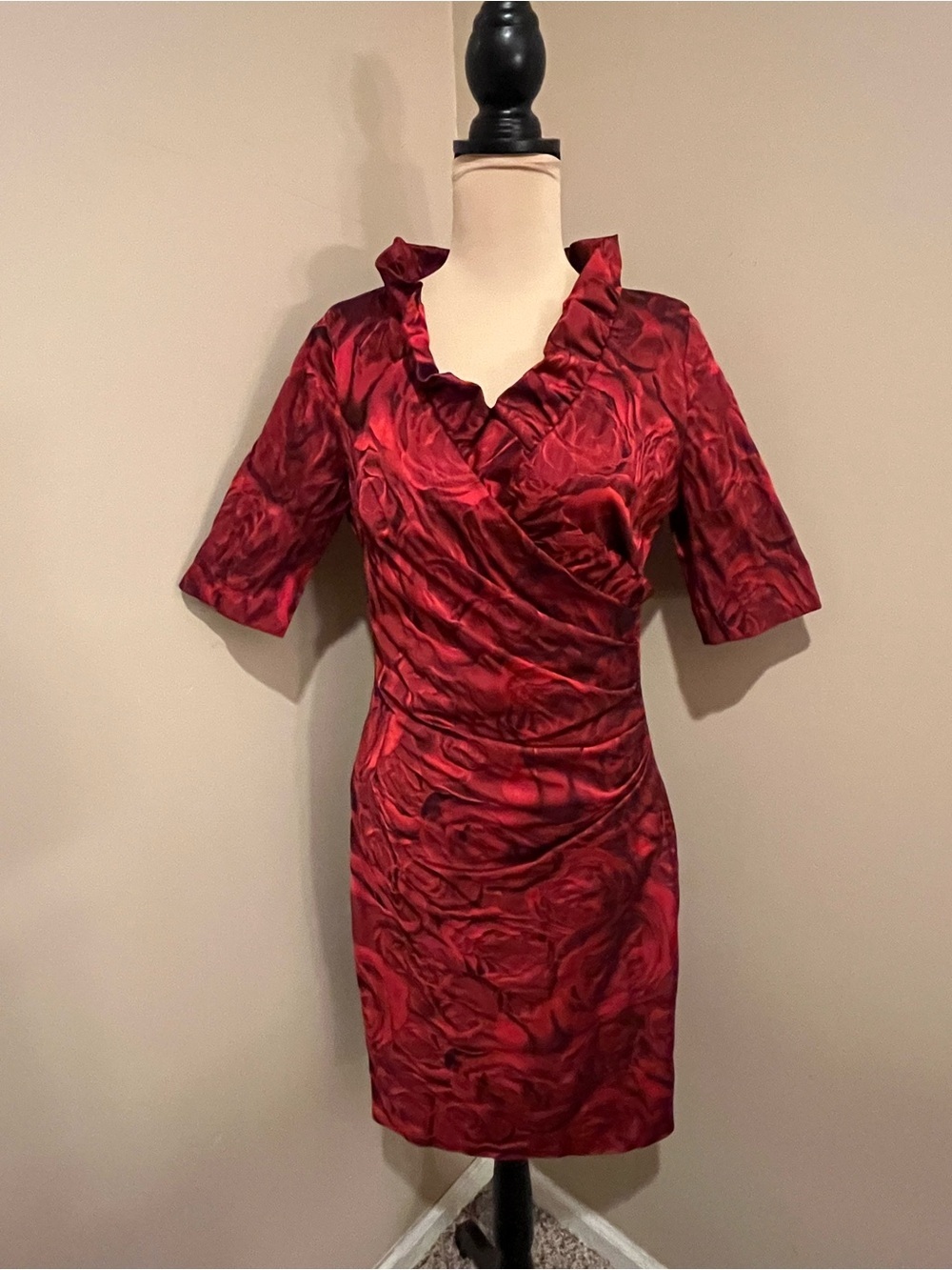 Sara Campbell Red Ruffled V-Neck Cocktail Midi Dress, size 8